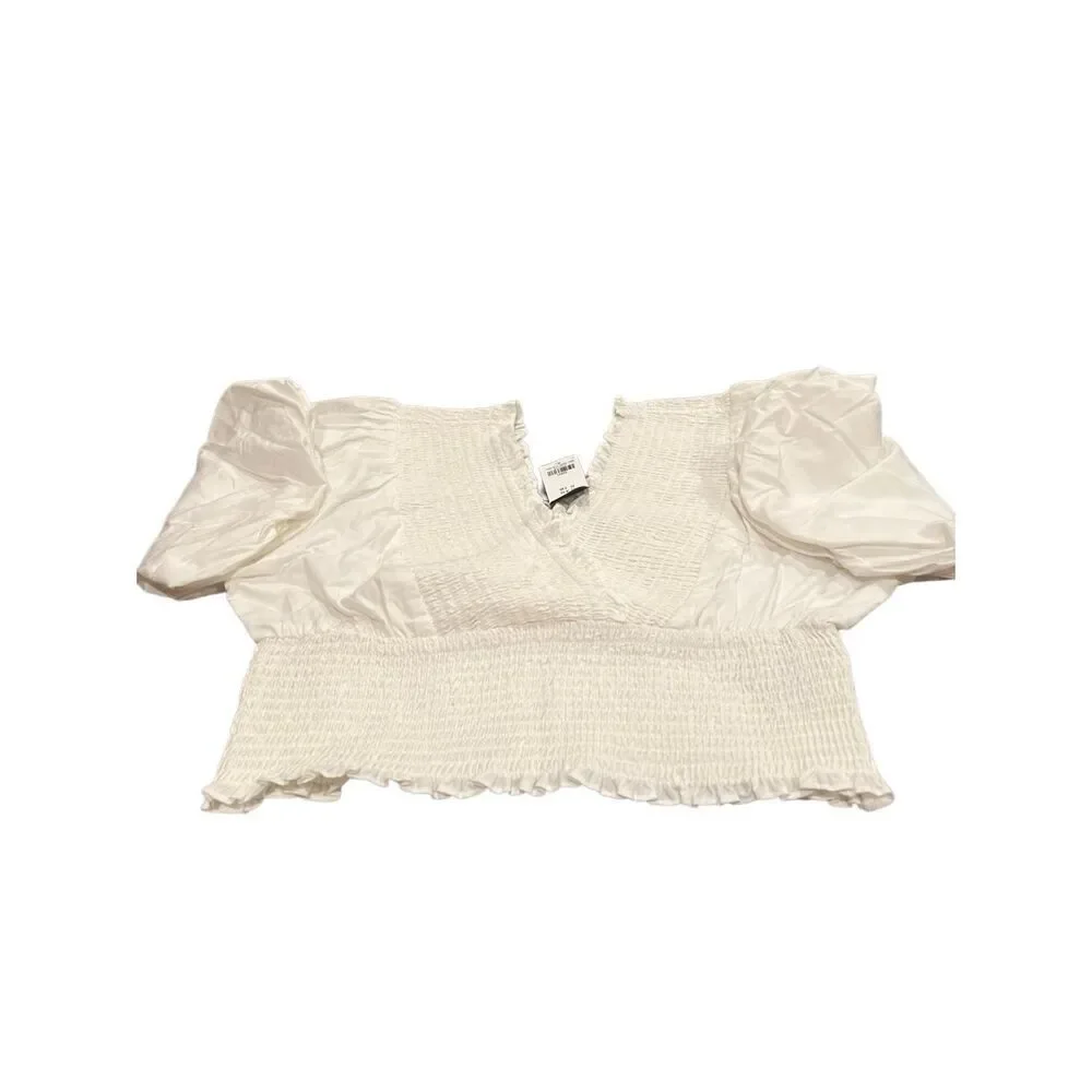 Abercrombie and Fitch White Puff blouse Sz.L NWT